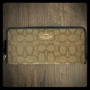 Authentic Coach wallet